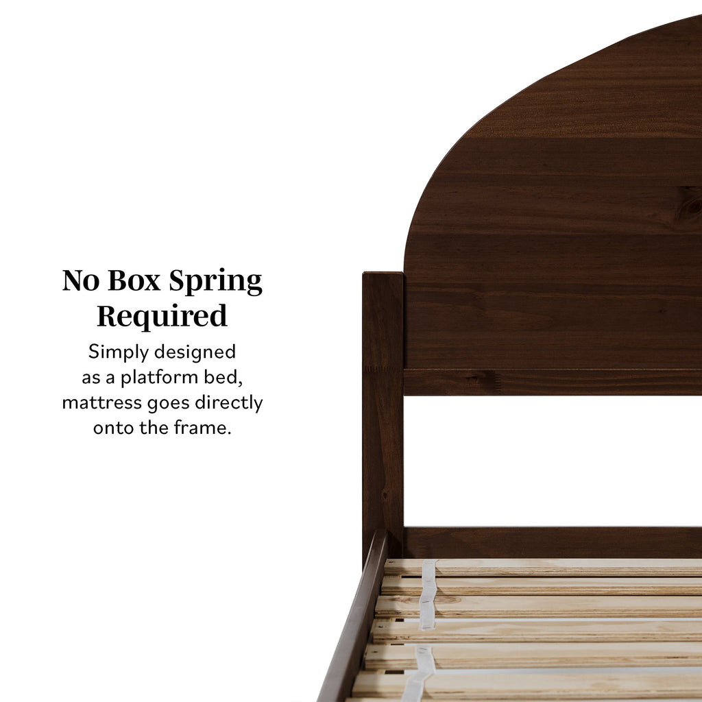 Lit Elias en bois massif avec tête de lit arquée