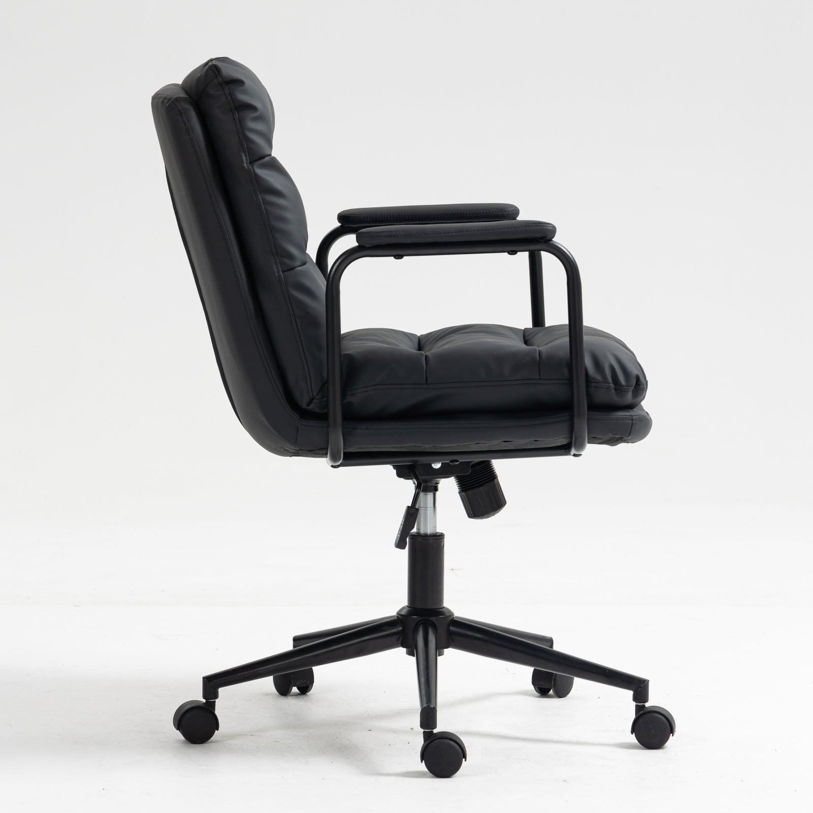 Walker Edison | Chaise de bureau pivotante à roulettes ergonomique en similicuir 