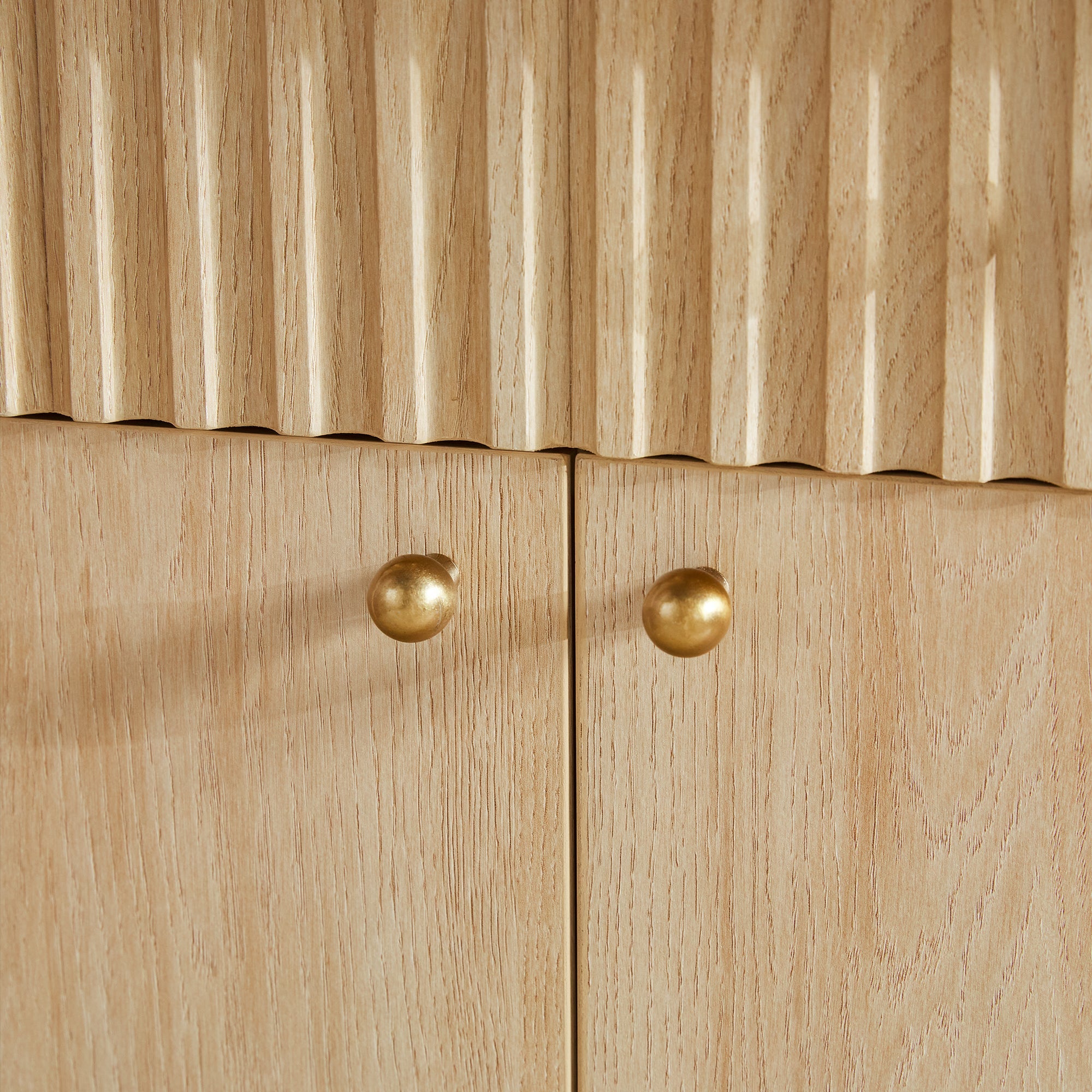 Buffet/meuble TV moderne Samantha en bois cannelé, montage facile, 58 pouces.