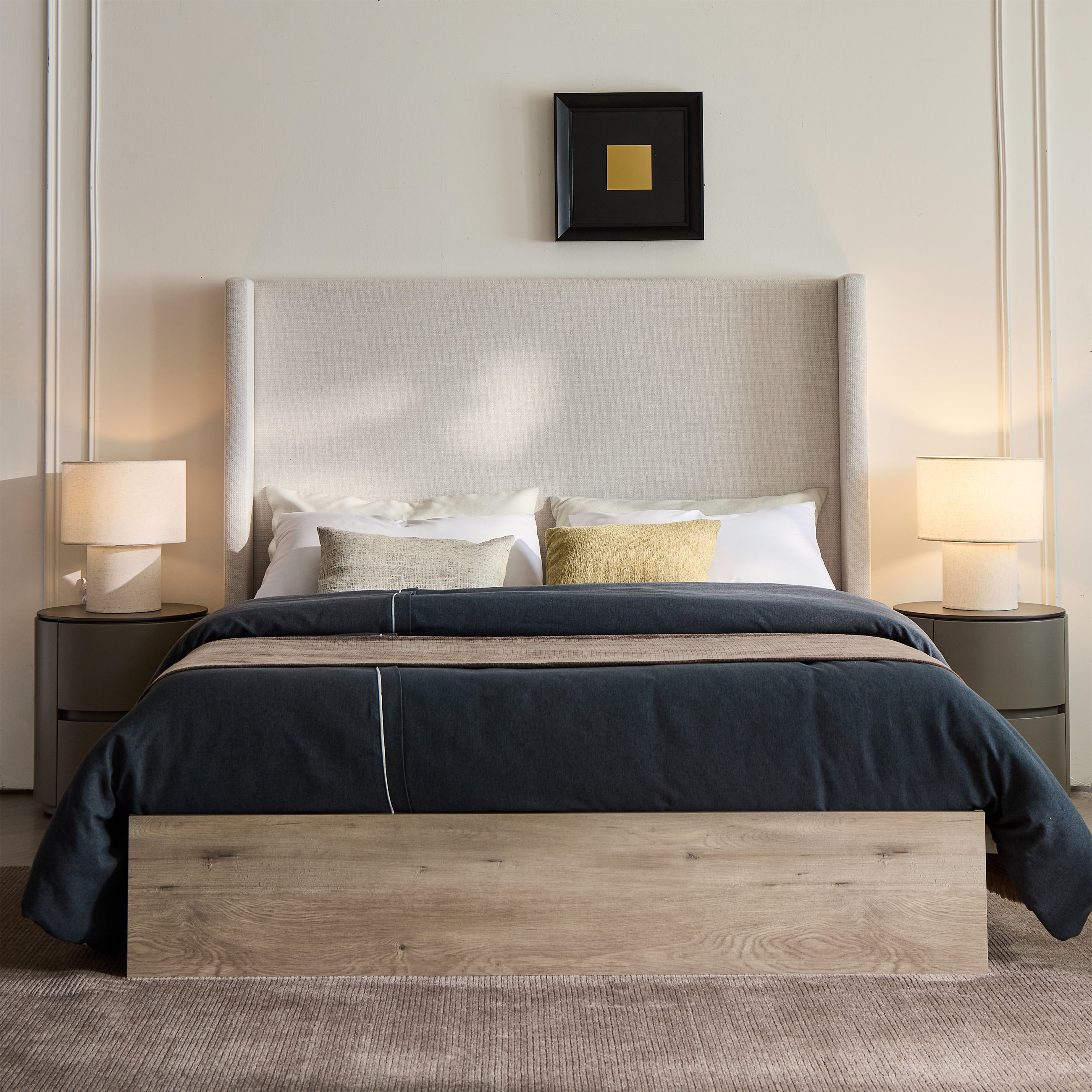 Walker Edison | Lit Shelton 54' Queen capitonné avec tête de lit à oreilles et sommier en bois