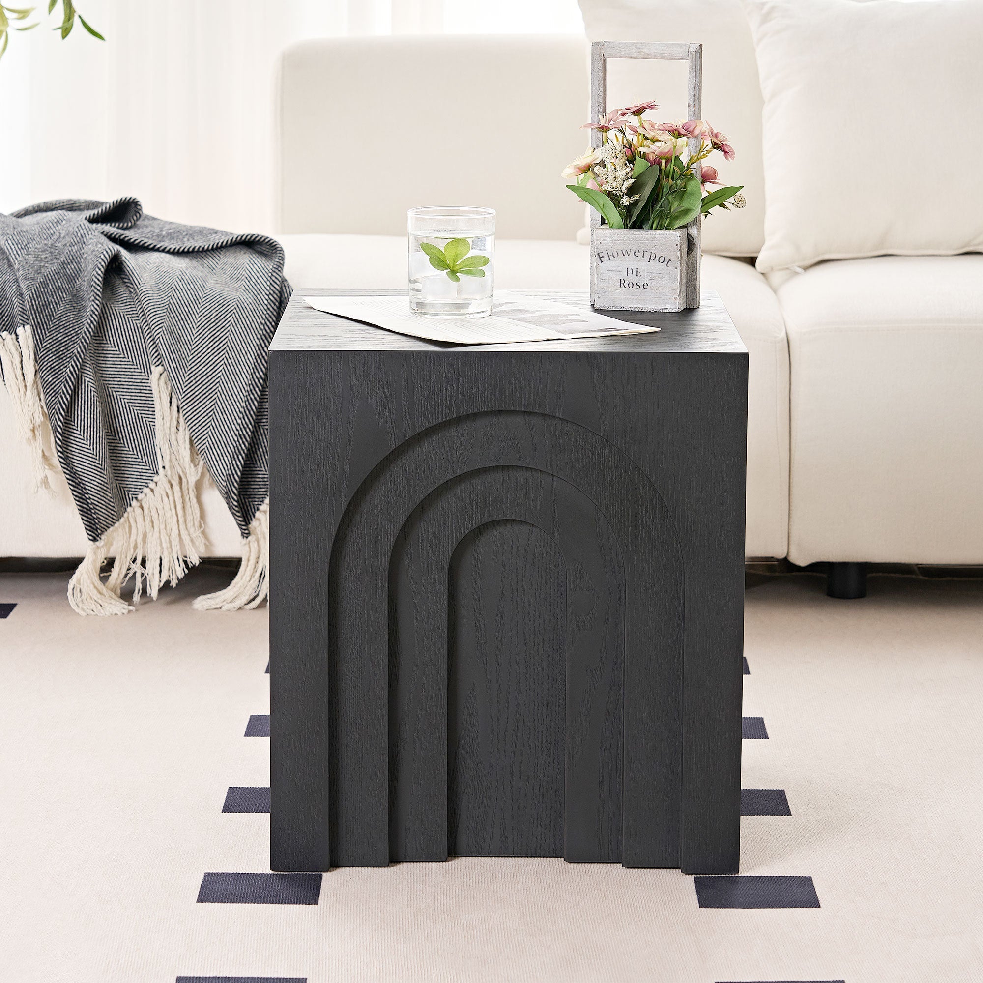 Walker Edison | Table d'appoint carrée Curve Design 
