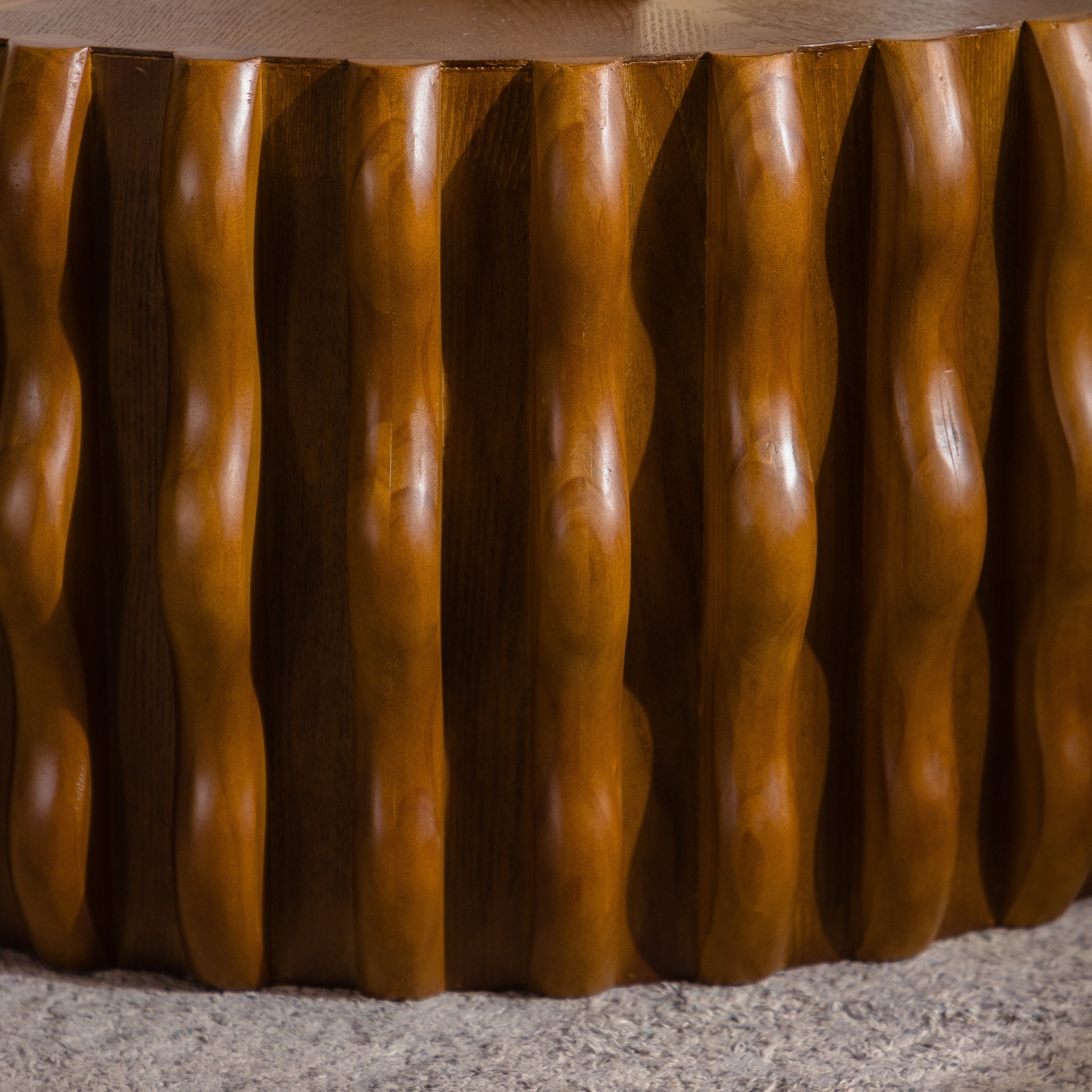 Walker Edison | Table basse ronde moderne cannelée style Mid-Century 