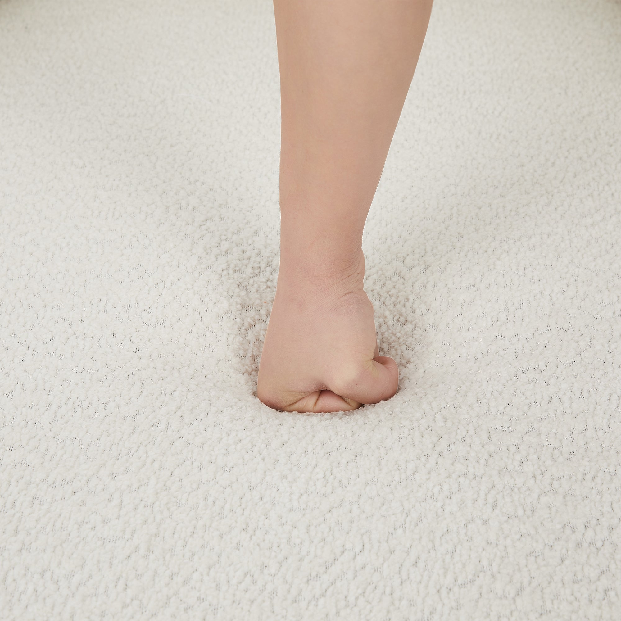 Fauteuil pivotant rond Walker Edison à 360° avec coussins