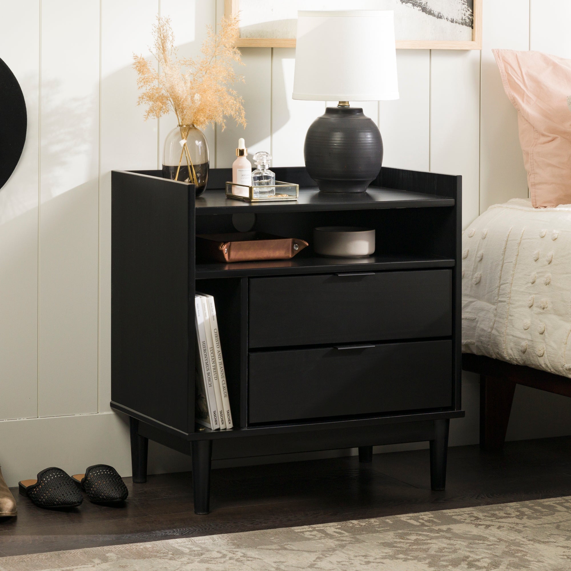 Table de chevet Lee en bois de style moderne du milieu du siècle