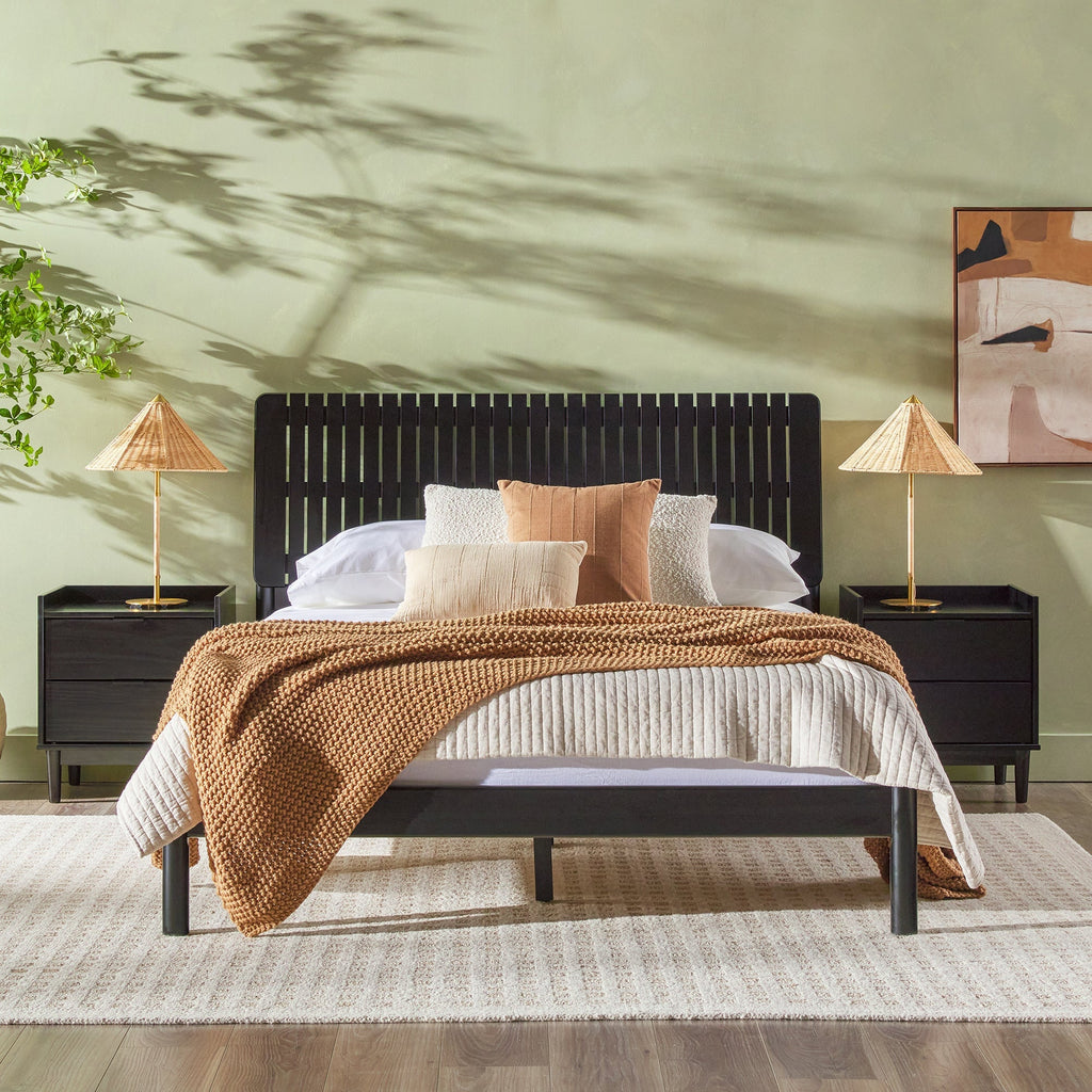 Tête de lit à lattes Cama, style moderne du milieu du siècle, en bois massif
