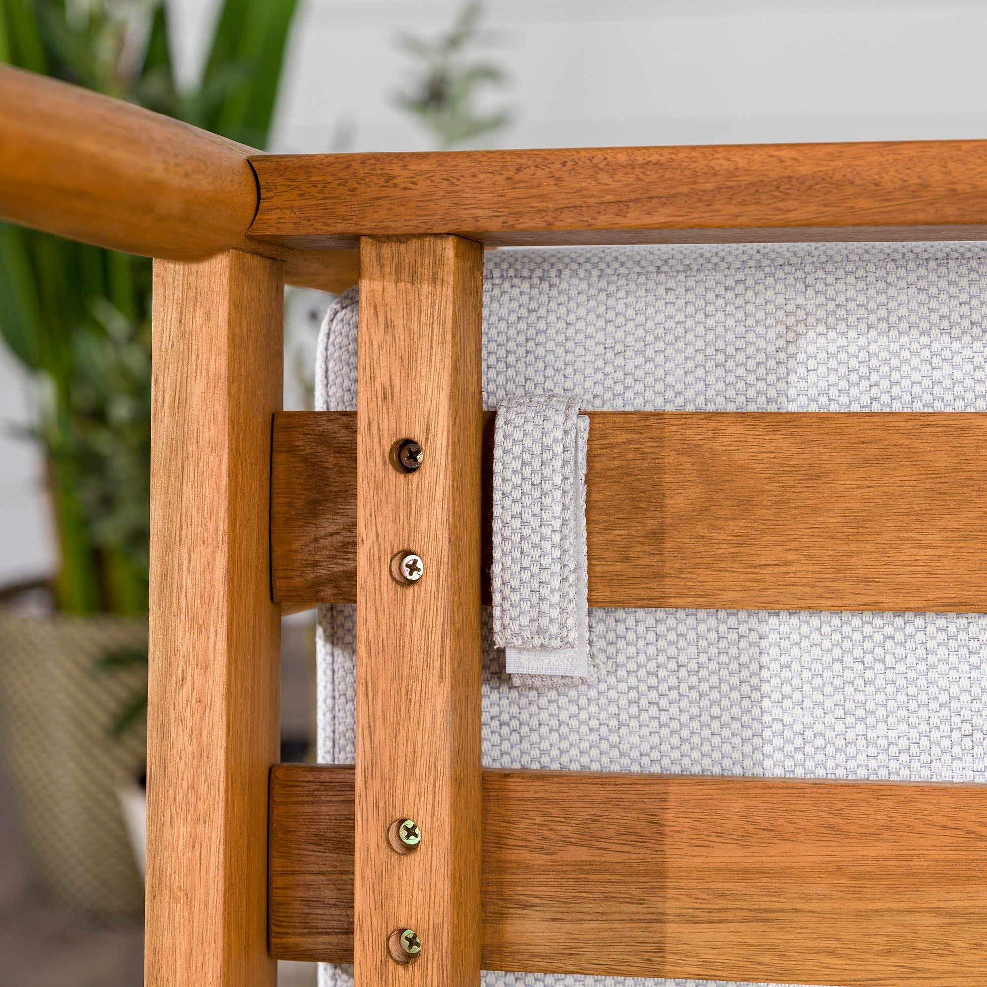 Fauteuil de jardin Circa Modern en bois massif à fuseaux