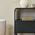 Table de chevet Elias moderne en bois massif avec cadre incurvé