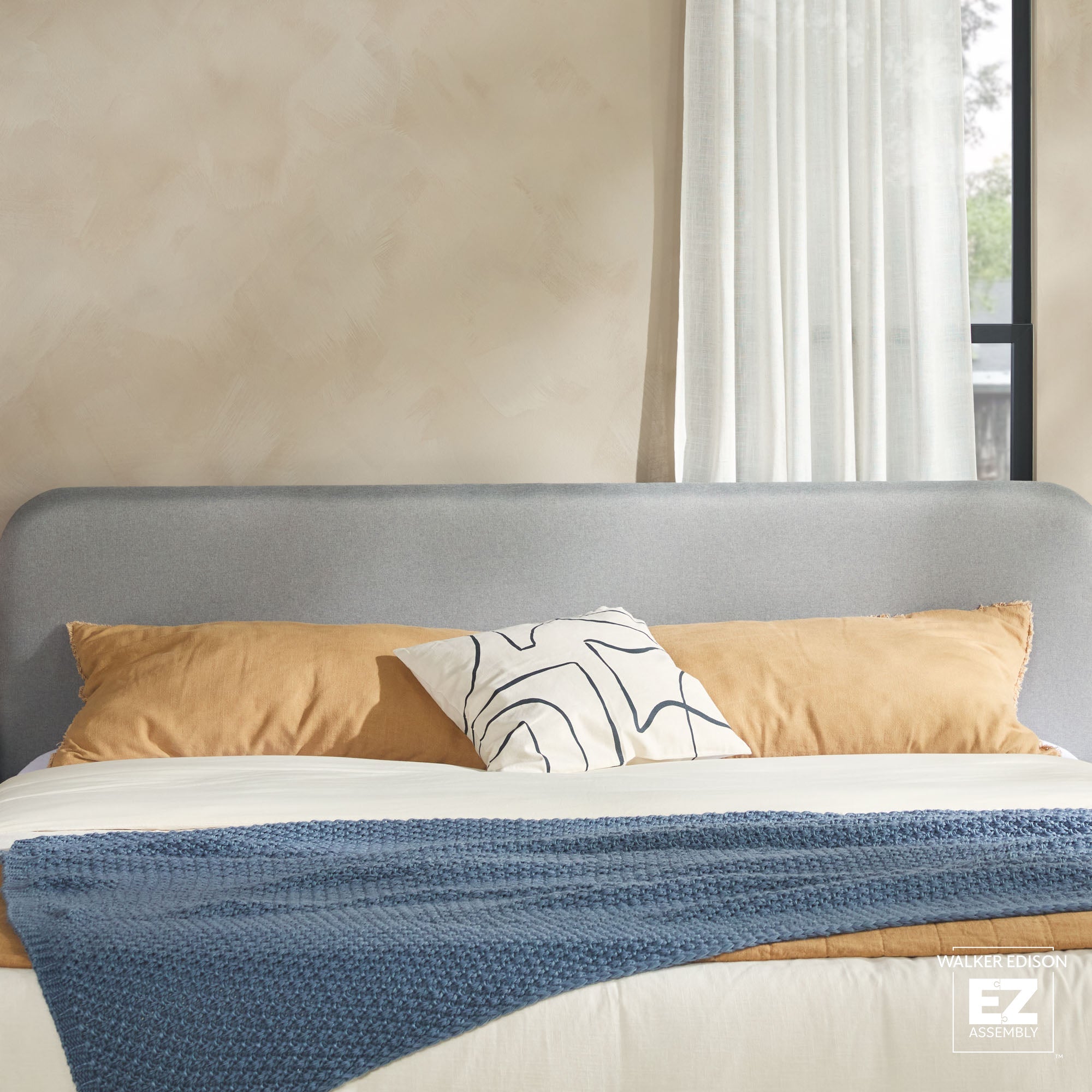 Tête de lit rembourrée contemporaine Annette, cadre de lit en bois courbé