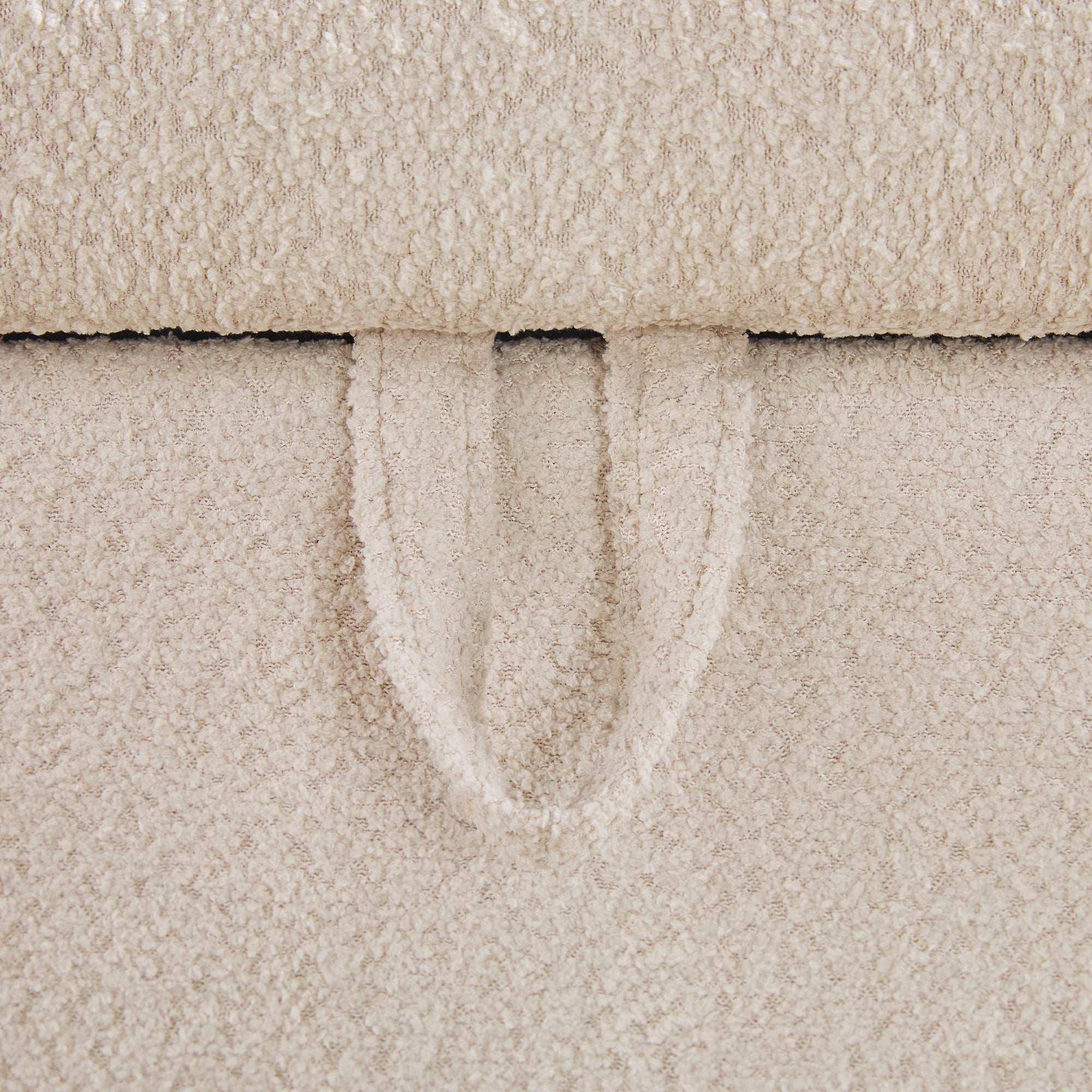 Banc rembourré Chantelle Modern Curve en boucle avec rangement