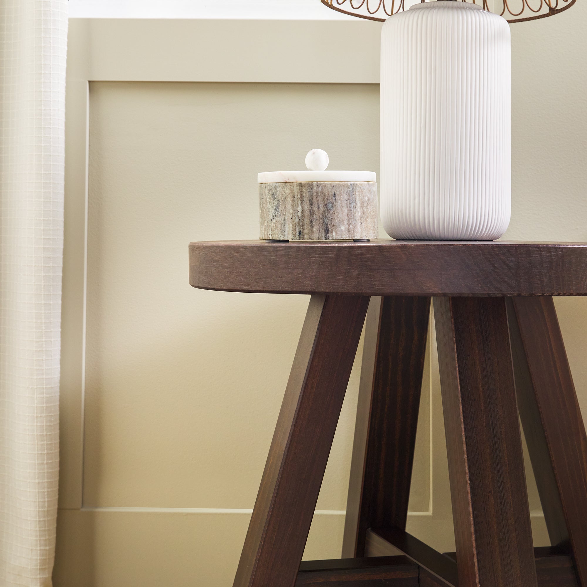 Table d'appoint Colt Modern Farmhouse à montage facile, 18 pouces