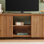 Meuble TV Flynn de style scandinave cannelé avec rangement