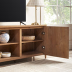 Meuble TV Flynn de style scandinave cannelé avec rangement