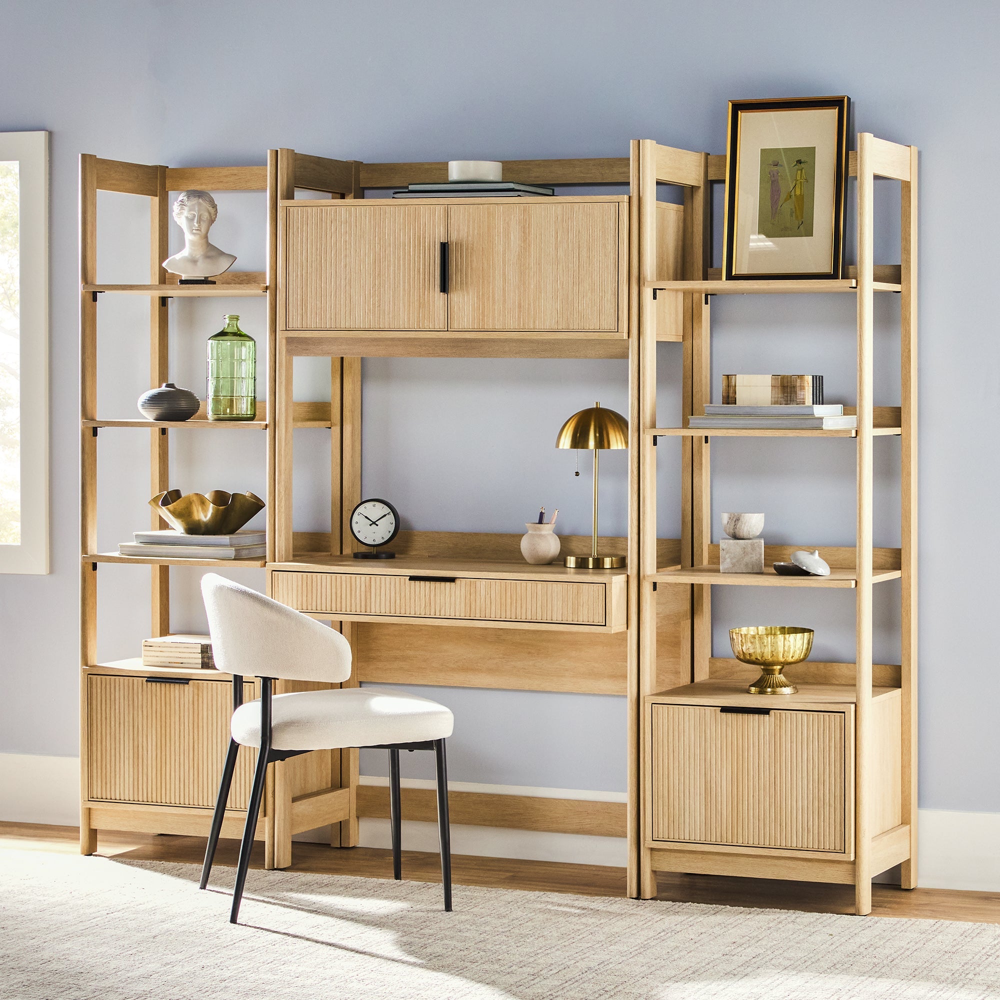 Bibliothèque moderne scandinave à cannelures Holmes