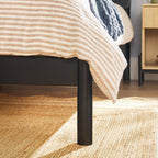 Tête de lit à lattes Cama, style moderne du milieu du siècle, en bois massif