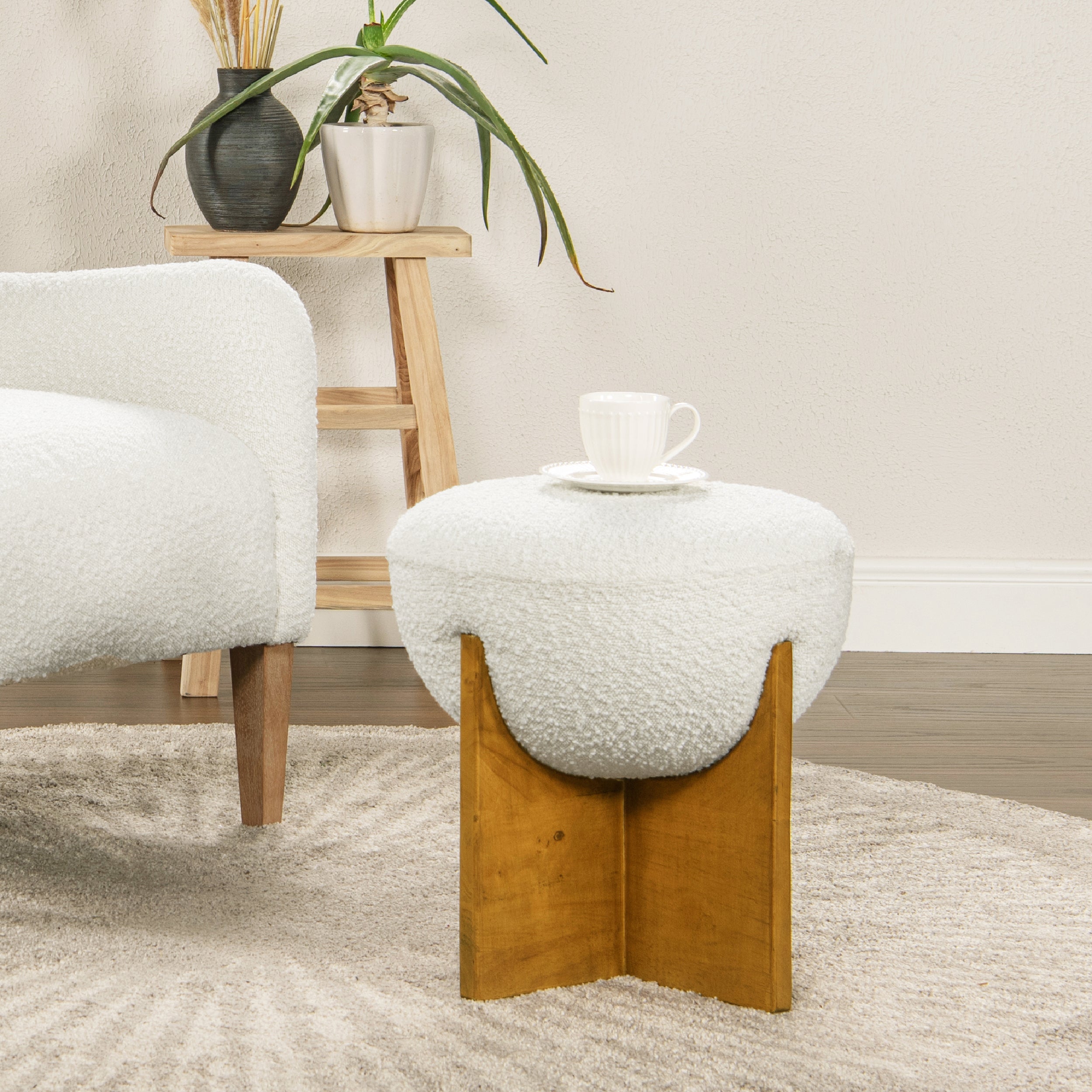 Walker Edison | Bali Pouf rond capitonné de 47 cm avec base en bois naturel