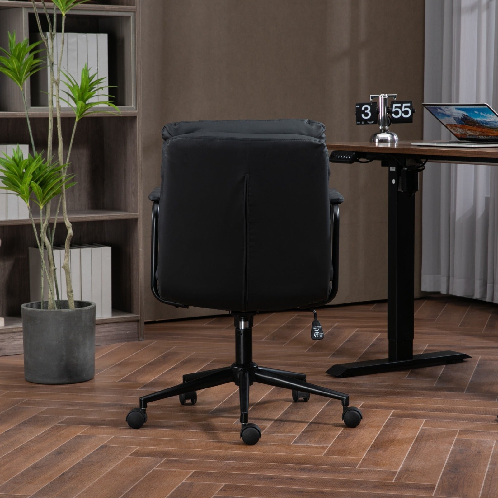 Walker Edison | Chaise de bureau pivotante à roulettes ergonomique en similicuir 