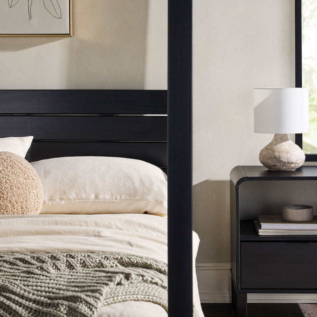 Collection de cadres de lit à baldaquin en bois massif Isla