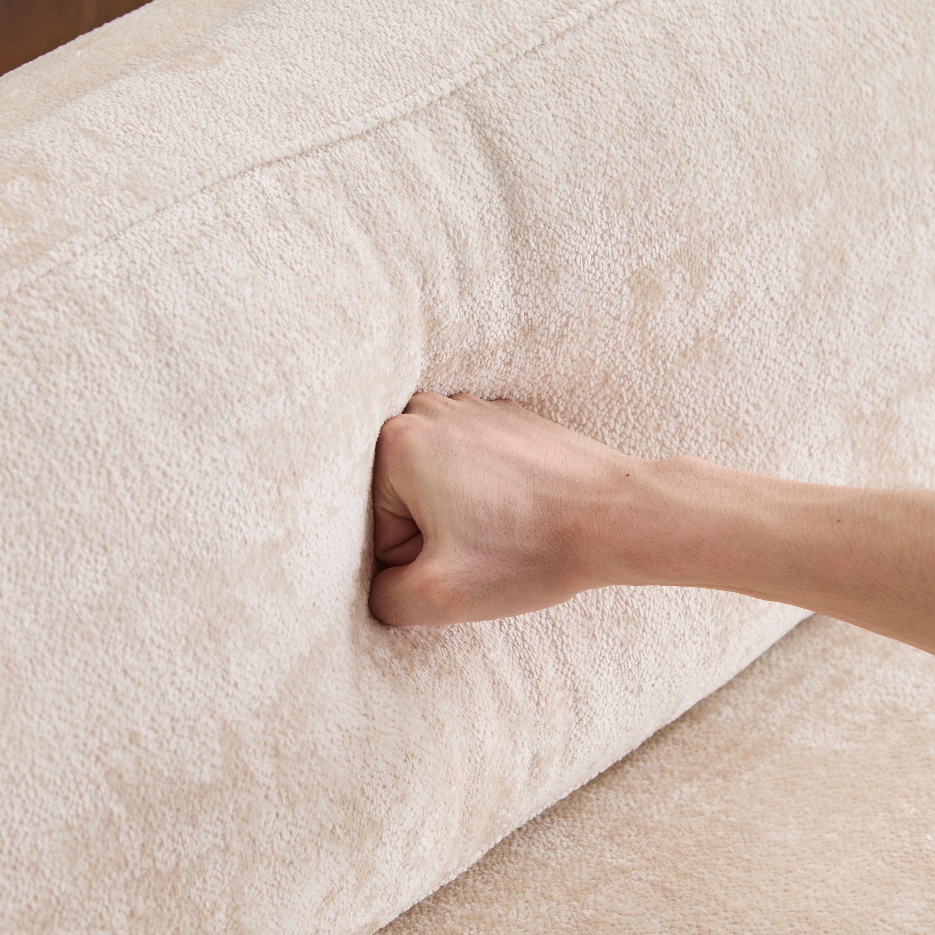 Canapé bouclé style années 50 avec piètement en bois massif 