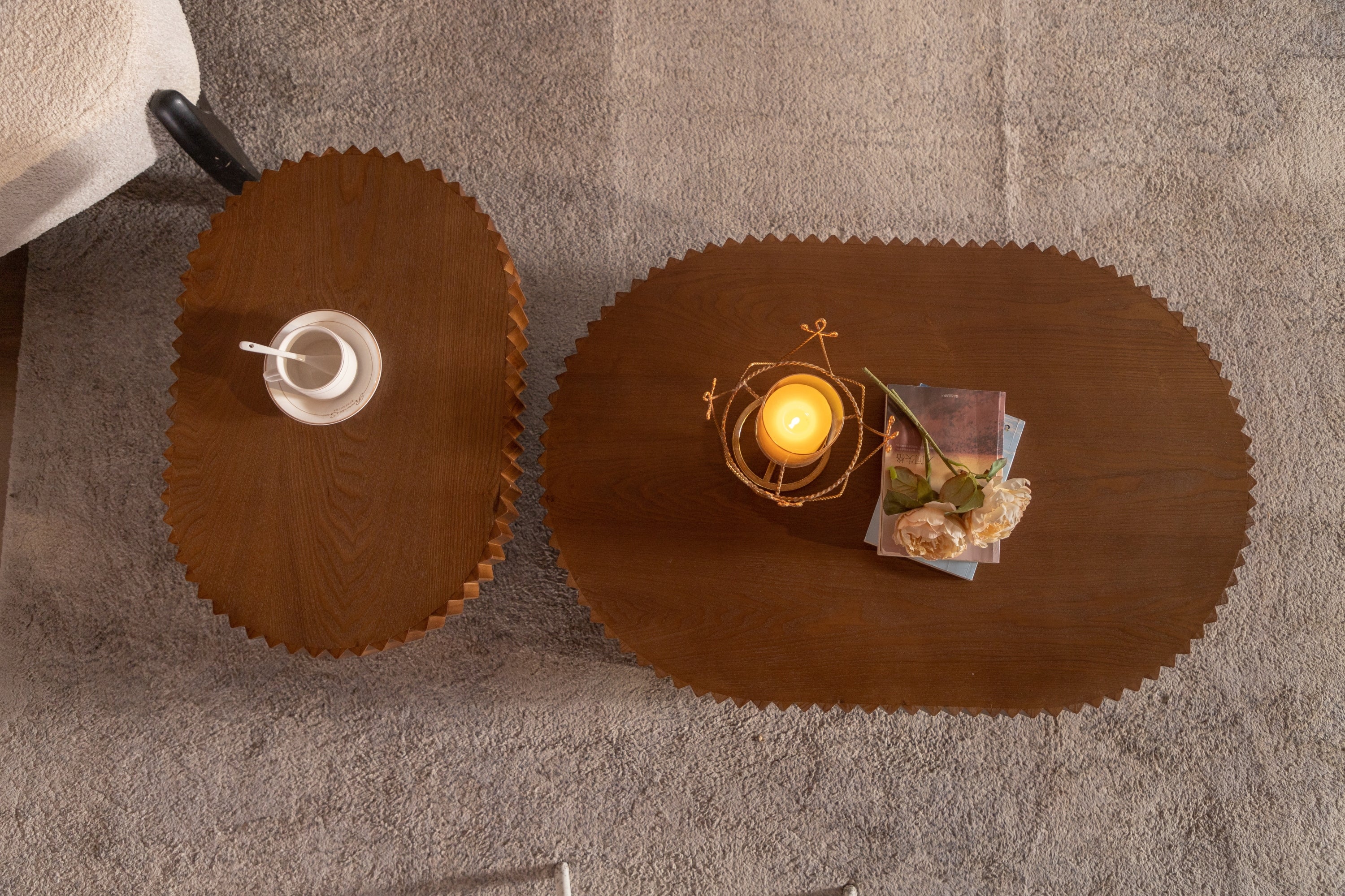 Walker Edison | Ensemble de 2 tables basses gigognes rondes à cannelures modernes 