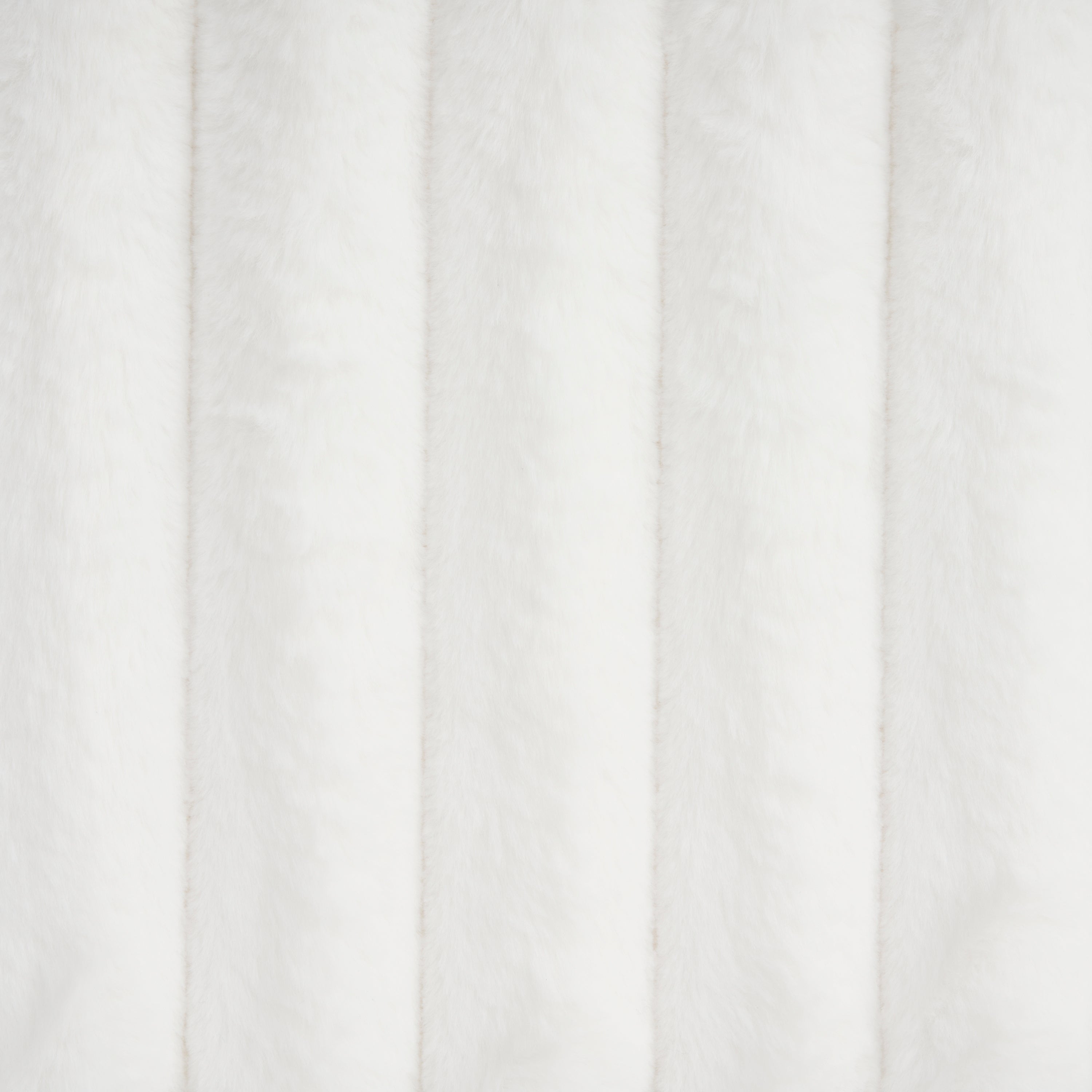 Walker Edison | Cadre de lit Queen rembourré en bouclette blanche ondulée