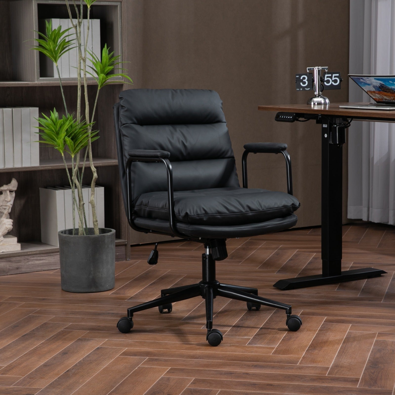 Walker Edison | Chaise de bureau pivotante à roulettes ergonomique en similicuir 