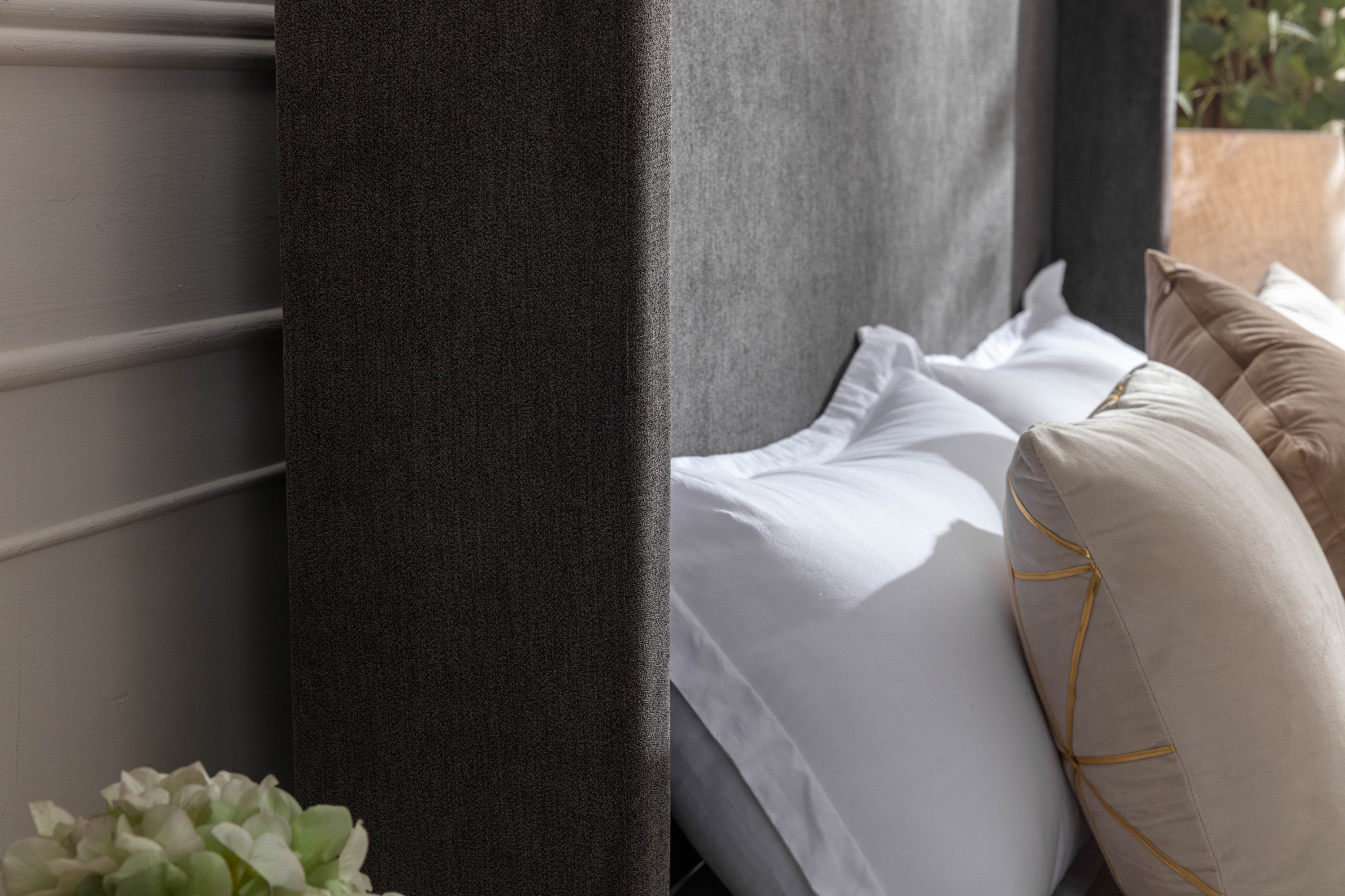 Walker Edison | Tête de lit haute en velours 54 pour lit Queen rembourré